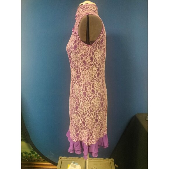 Purple Lace Cheongsam-Inspired Dress With High Collar & Keyhole Detail - Picture 2 of 7